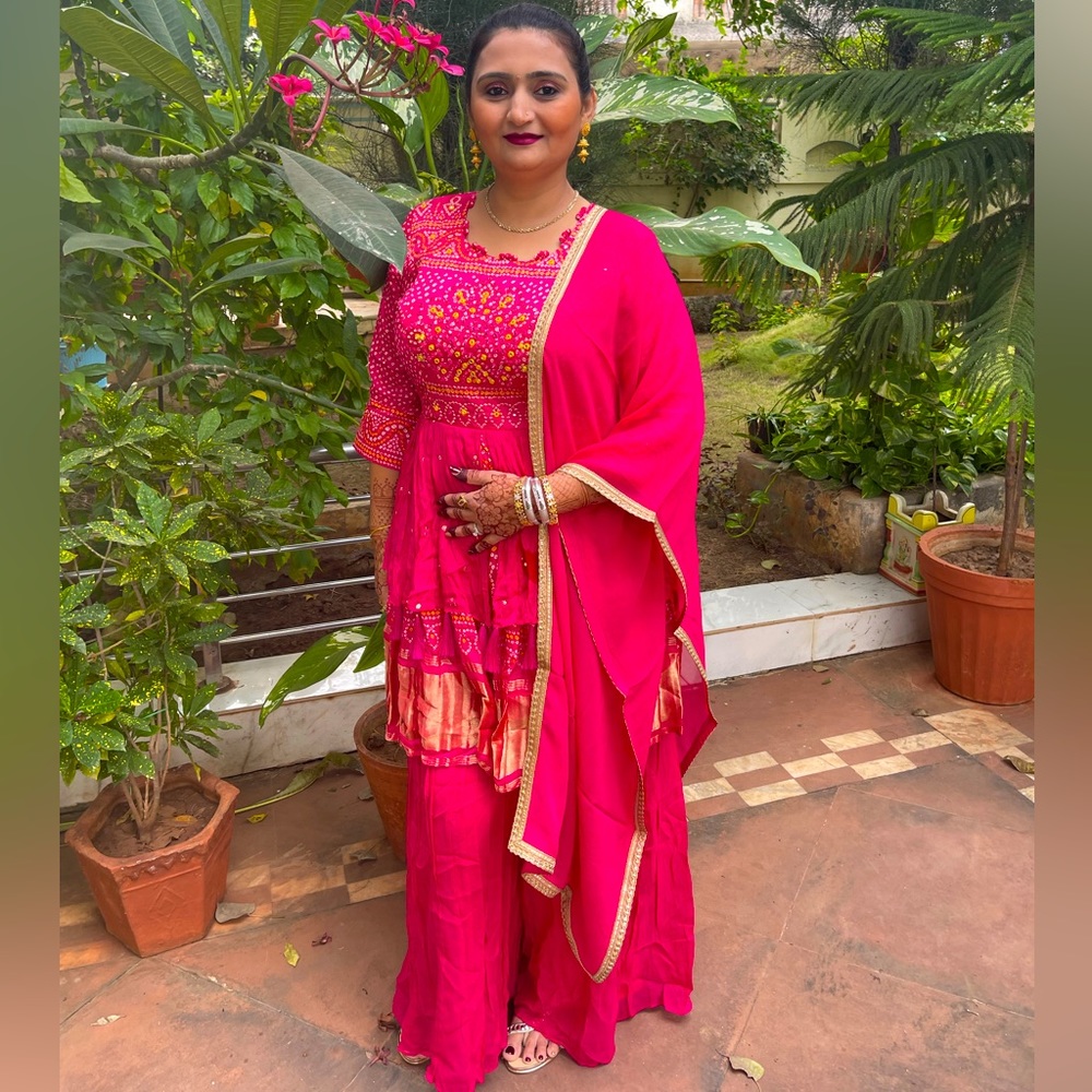 Hot Pink Sharara Suit! Size XL